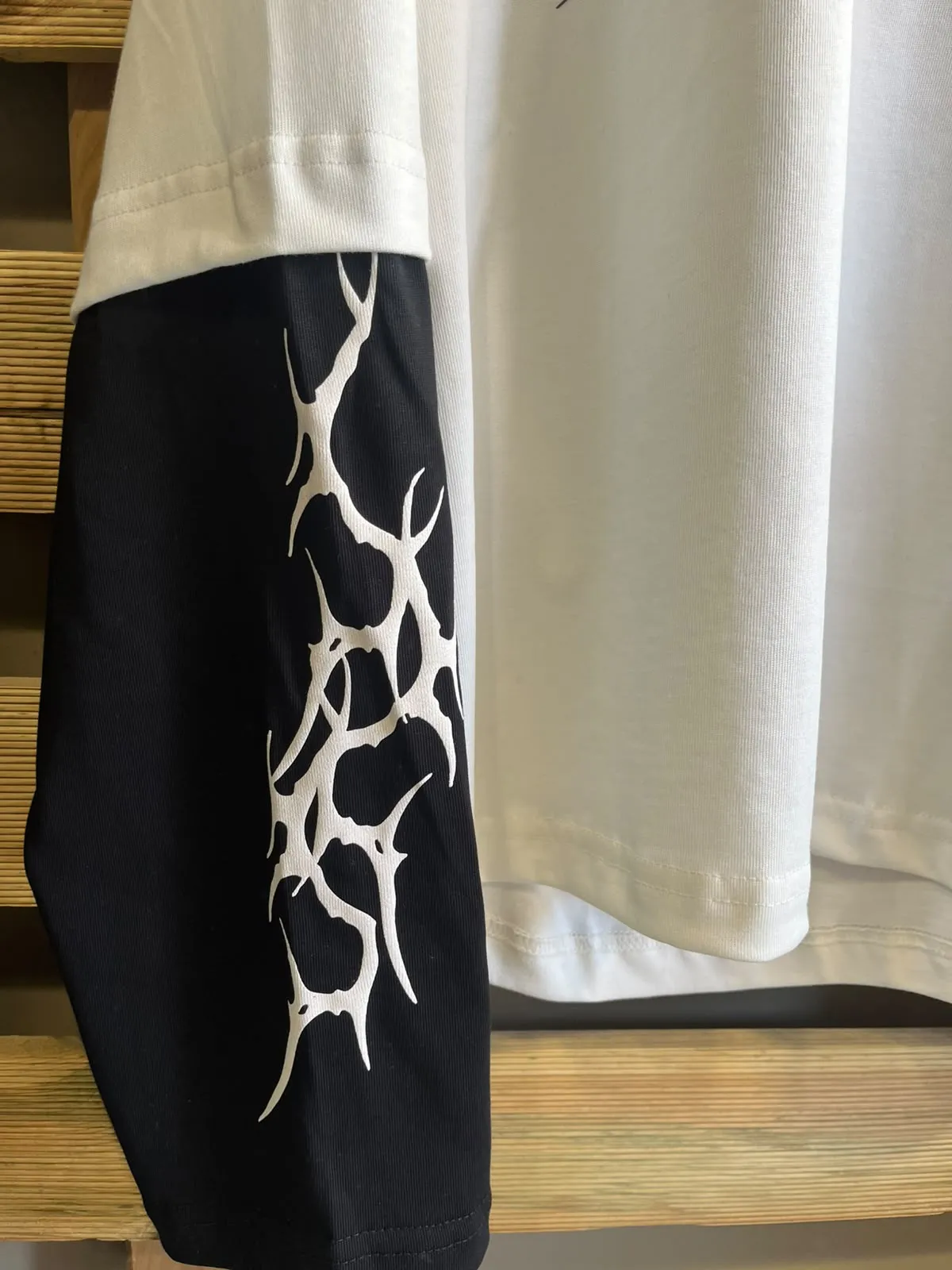 Maglia Oversize Layered "Hype" Cyber-Tribal - Thumb 2